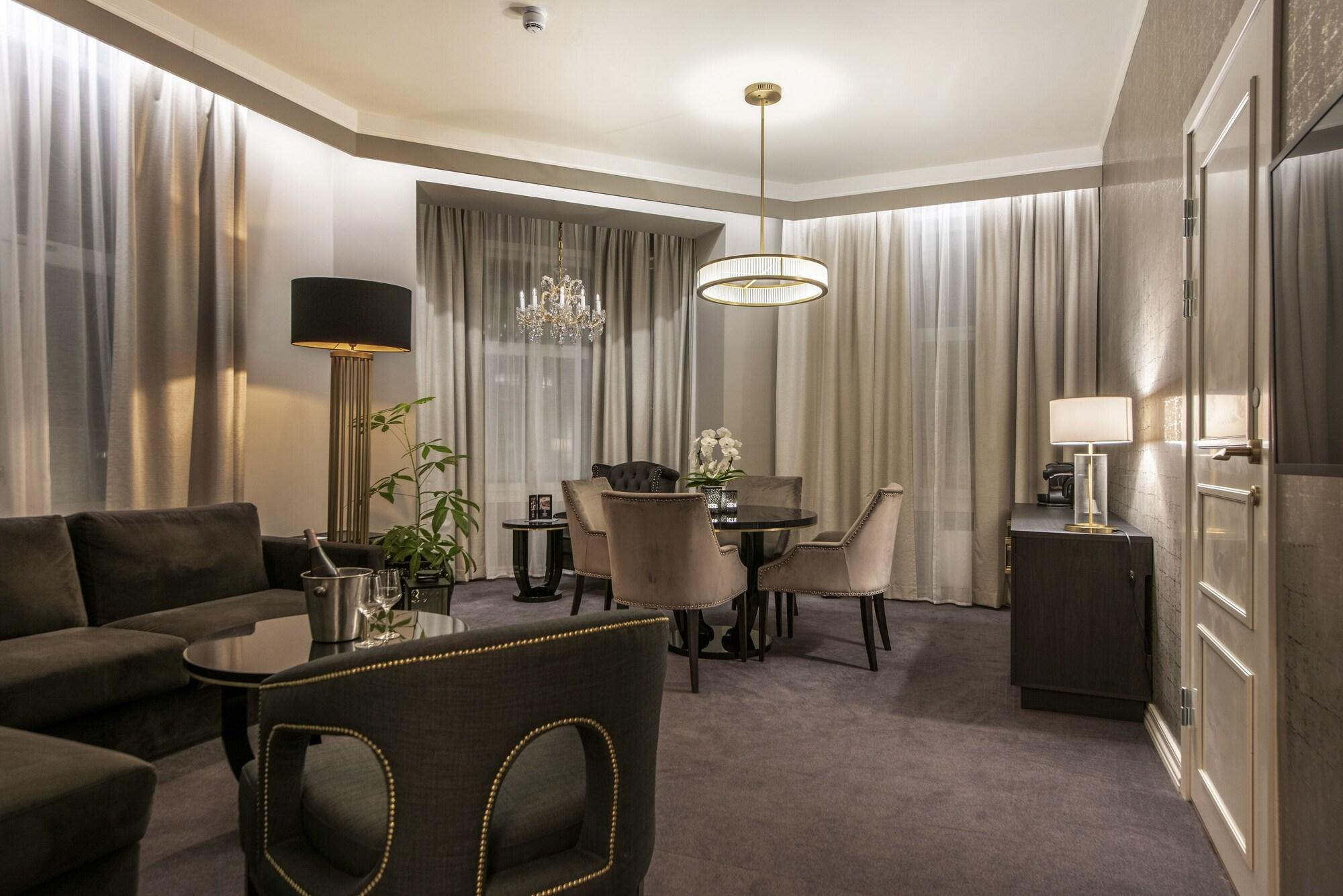 Home Hotel Grand Gjøvik Esterno foto